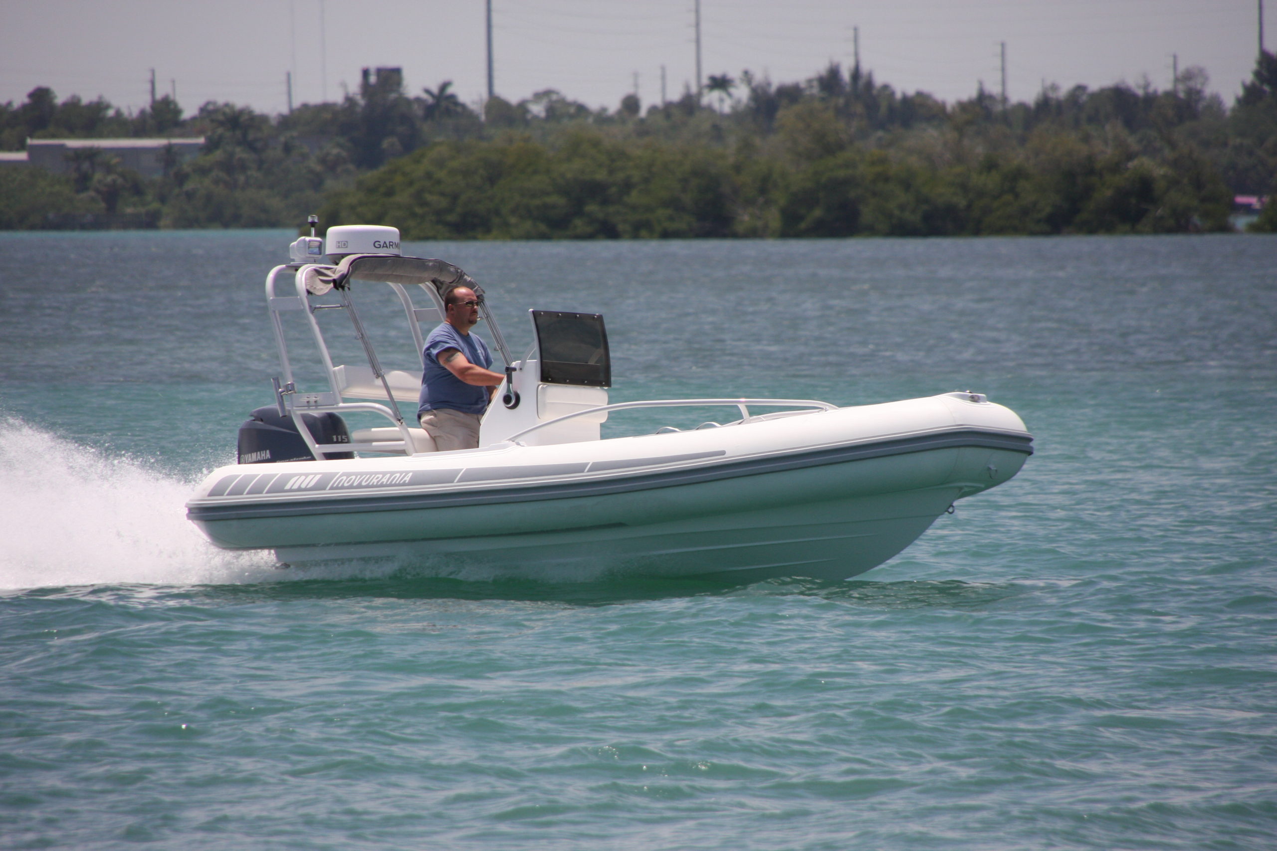 Novurania Deluxe Series 550