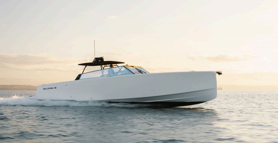 Goldfish Boats Touch Down in Fort Lauderdale