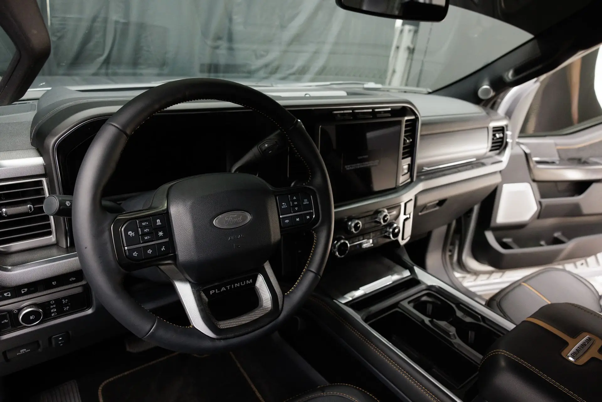 USA Hauler truck interior photo